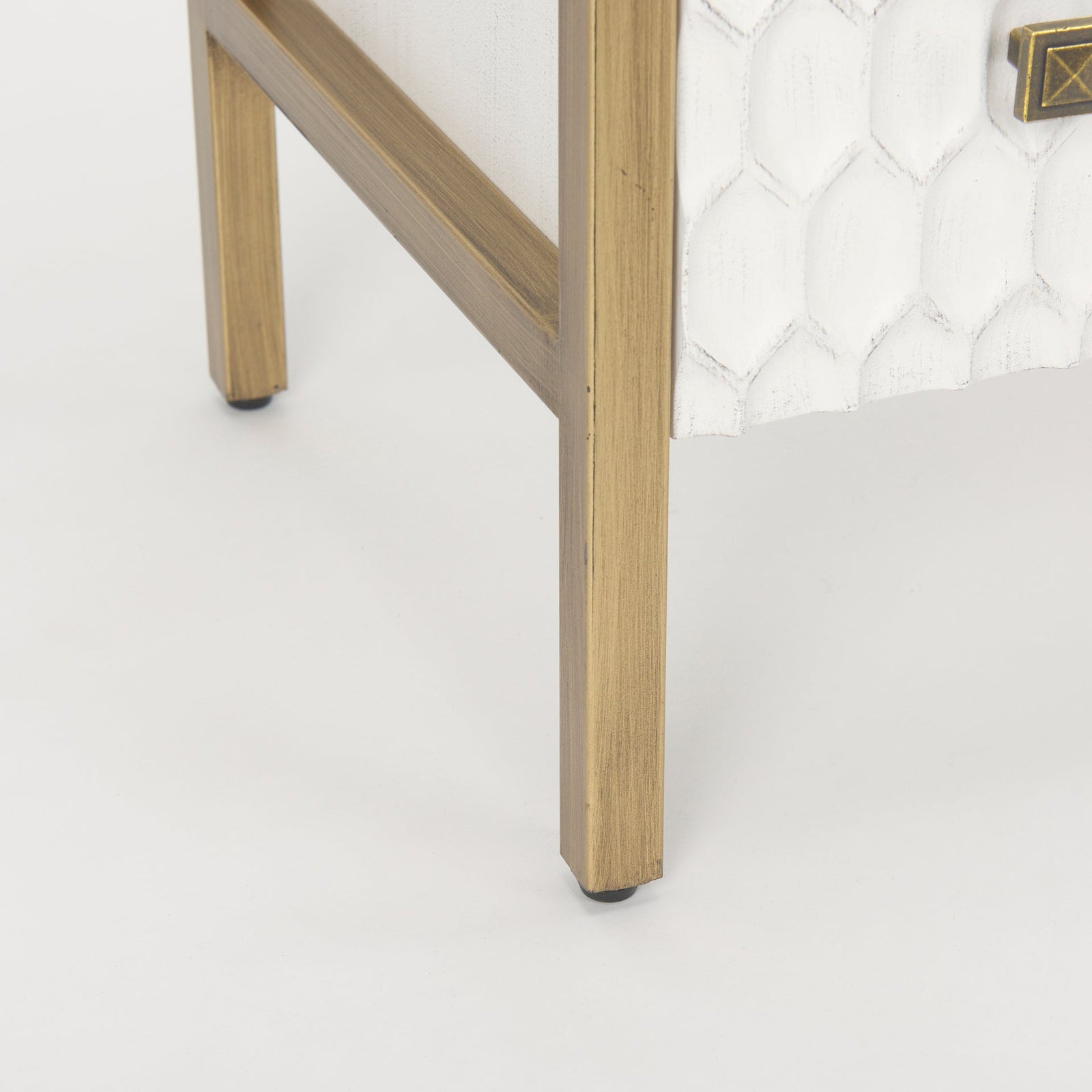 Anne Cabinet detail