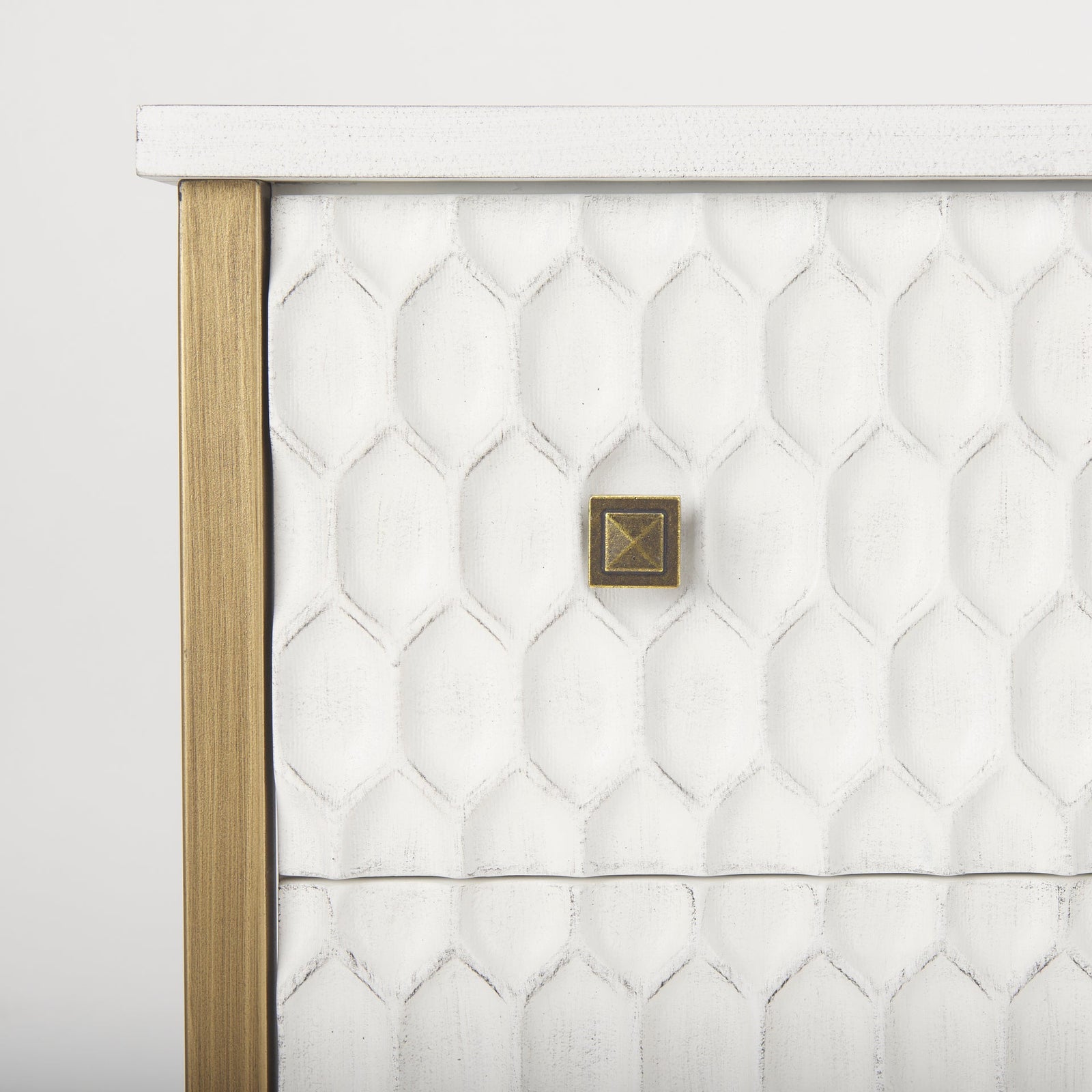 Anne Cabinet detail